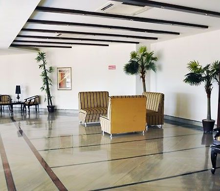 Hotel Ark Continental Rudrapur Exteriér fotografie